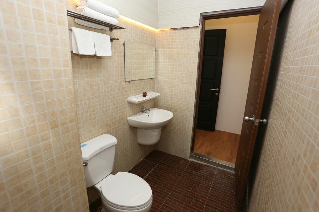 Royal Crown Hotel Rangoon Eksteriør billede