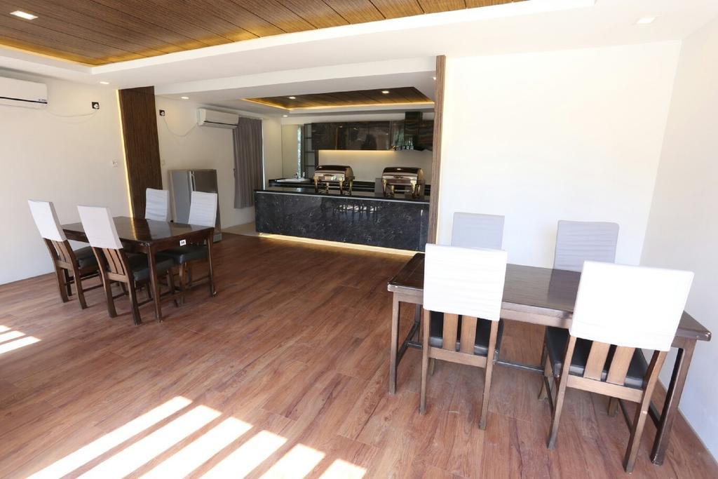 Royal Crown Hotel Rangoon Eksteriør billede