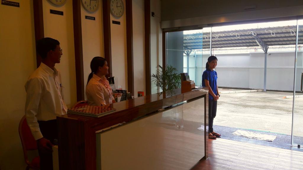 Royal Crown Hotel Rangoon Eksteriør billede