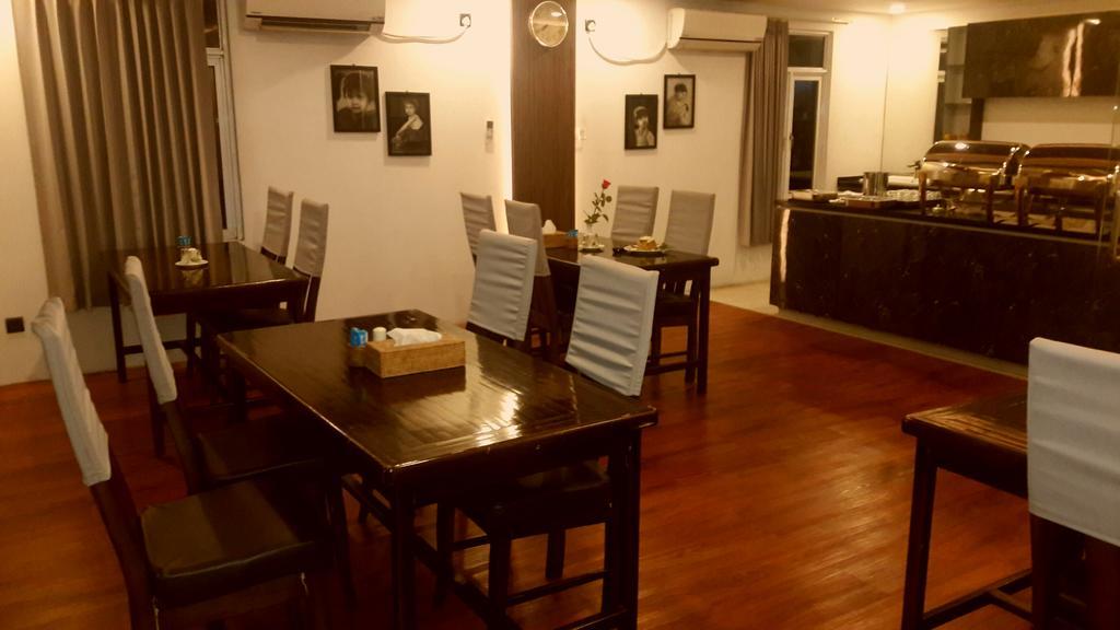 Royal Crown Hotel Rangoon Eksteriør billede