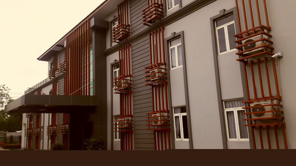 Royal Crown Hotel Rangoon Eksteriør billede