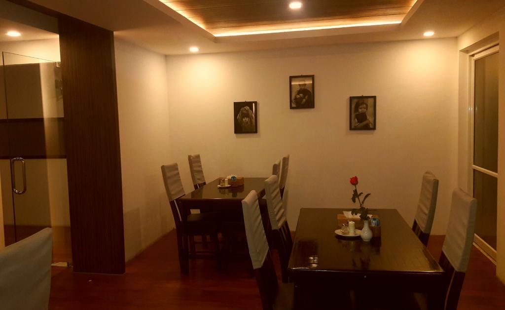 Royal Crown Hotel Rangoon Eksteriør billede