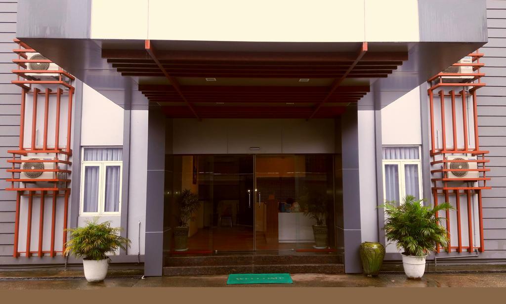 Royal Crown Hotel Rangoon Eksteriør billede